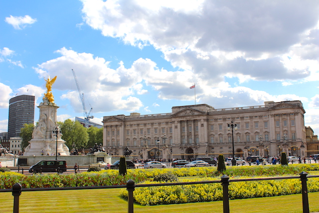 Sightseeing Buckingham Palace London