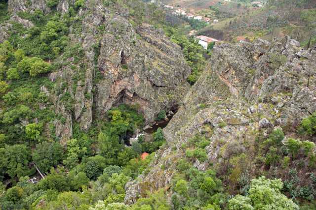 Felsen bei Casal de Sao Simao